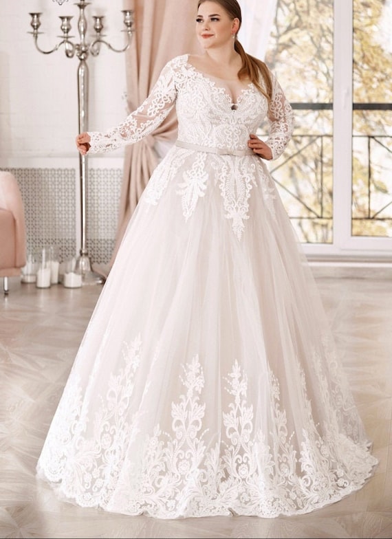 Gorgeous Size Plus Lace and Tulle Wedding Dress With Long Sleeves,  Luxurious Plus Size Wedding Dress, Brautkleid, Brautkleid Plus Size -   Canada