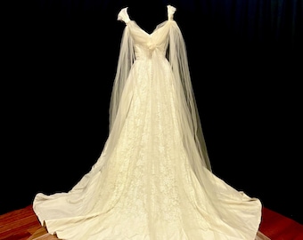 Vintage 1950s Alfred Angelo Wedding Dress: Pleated Gown with Watteau Train, Size 4-6, Mae