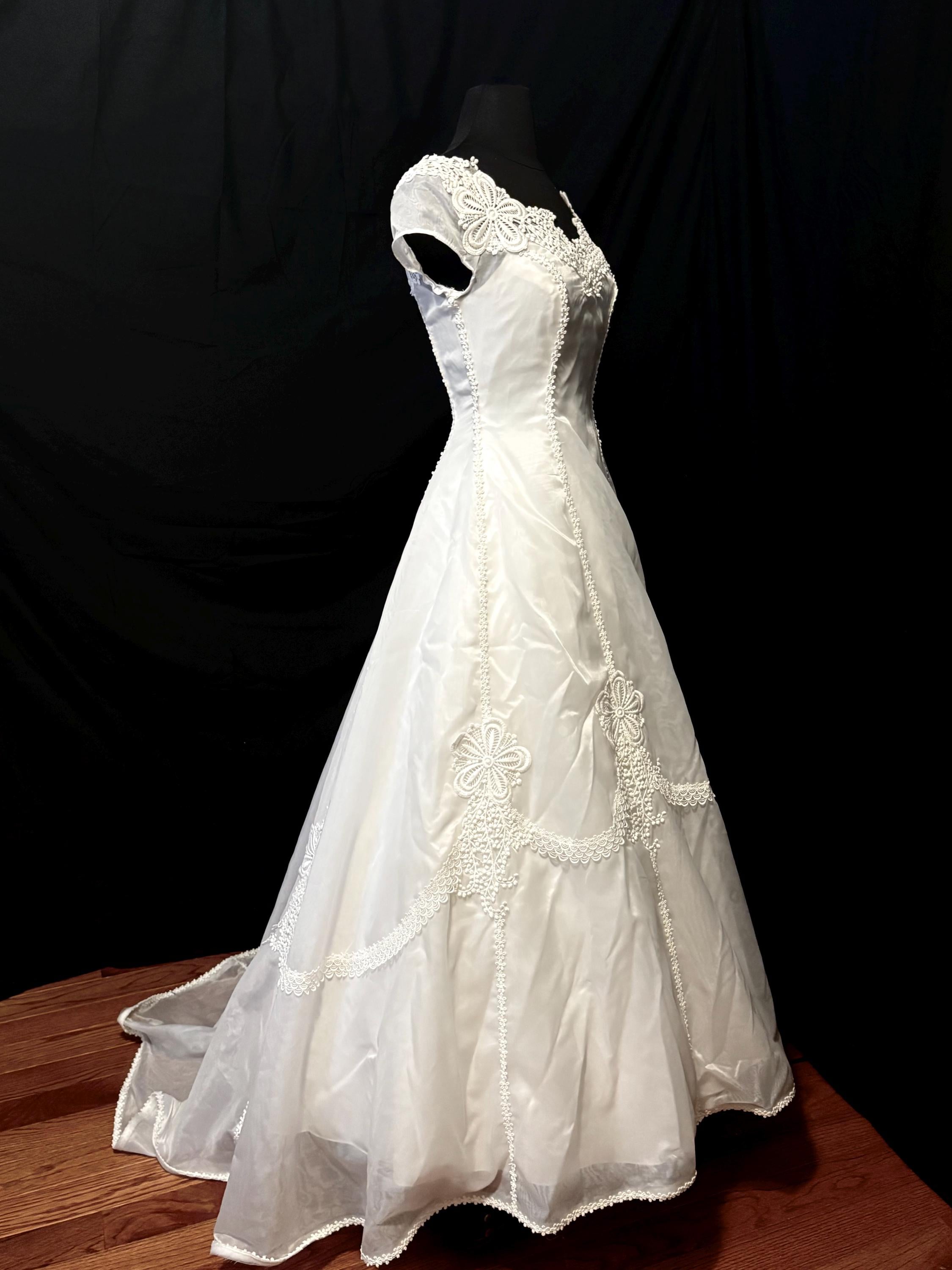 Antique Irish Lace Wedding Dress - Etsy