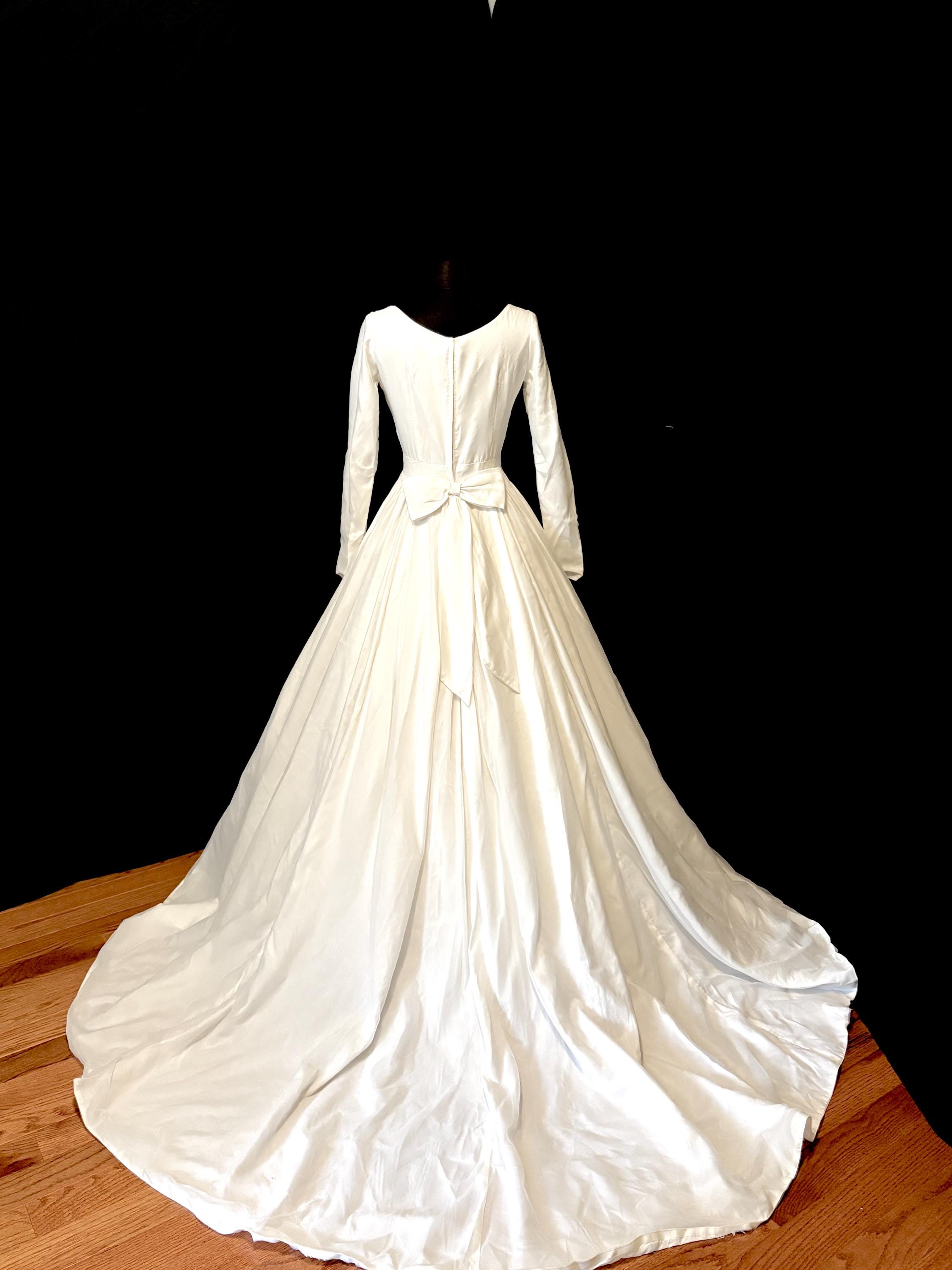 vintage style tea length wedding dress Vintage Style Tea Length Wedding Dress with Short Sleeves