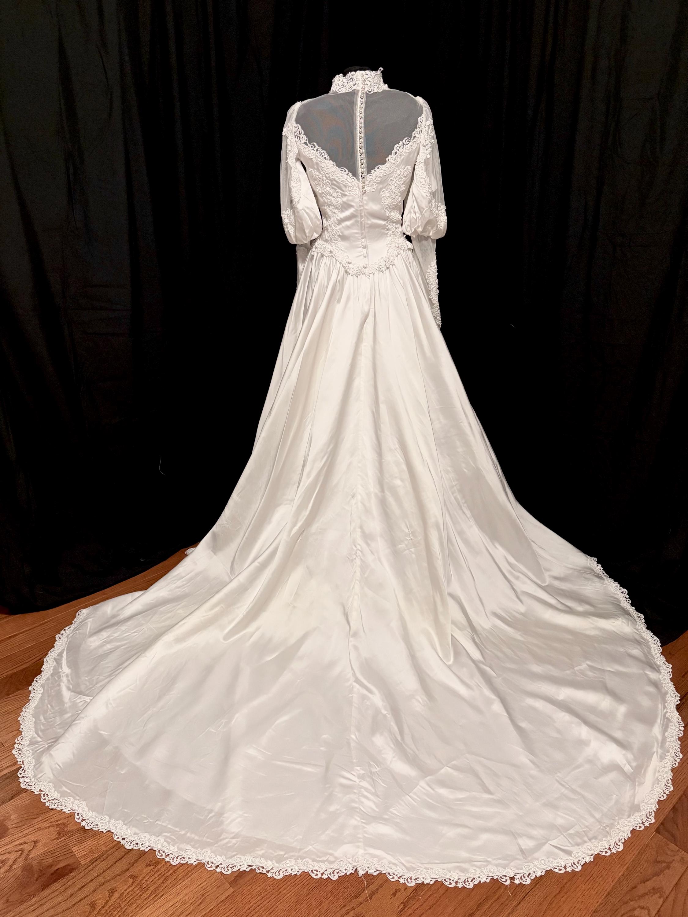 Vintage Alfred Angelo Wedding Dress: 70s Double Sleeve Lace Bridal Gown, Size 8-10, America Vintage Alfred Angelo Wedding Dress: 70s Double Sleeve Lace Bridal Gown, Size 8-10, America