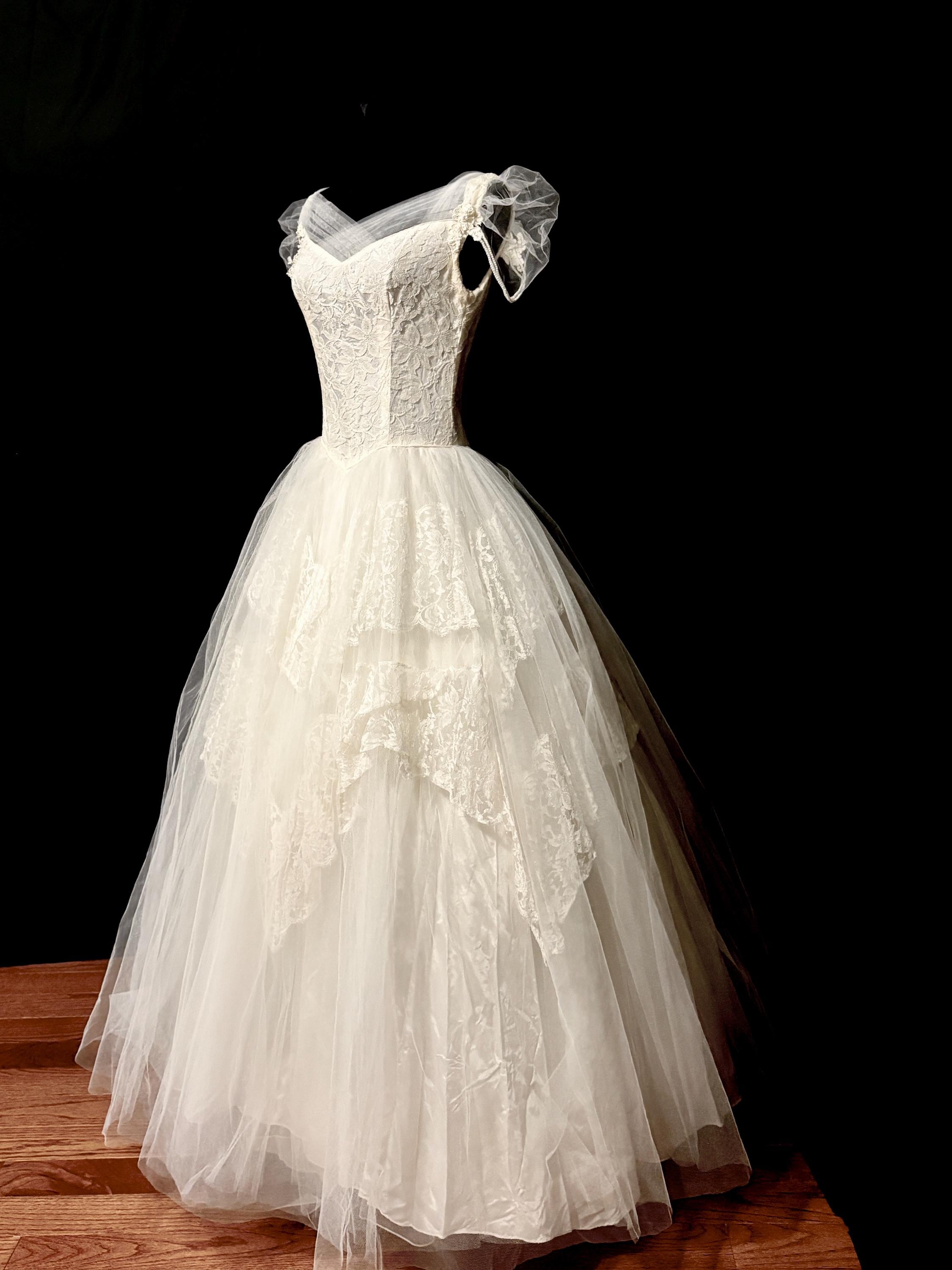 pink lace quinceanera dresses Elegant Ball Gown Off Shoulder Lace Appliques Beaded Pink Tulle Quince main image 1