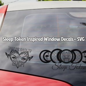 Peut inclure: Autocollants de fenêtre noirs avec le texte "Sleep Token Inspired Window Decals - SVG Files". Les autocollants comprennent un motif en forme de cœur avec des yeux et les mots "TAKE ME BACK TO EDEN", et une série de cercles reliés avec un flamant rose.