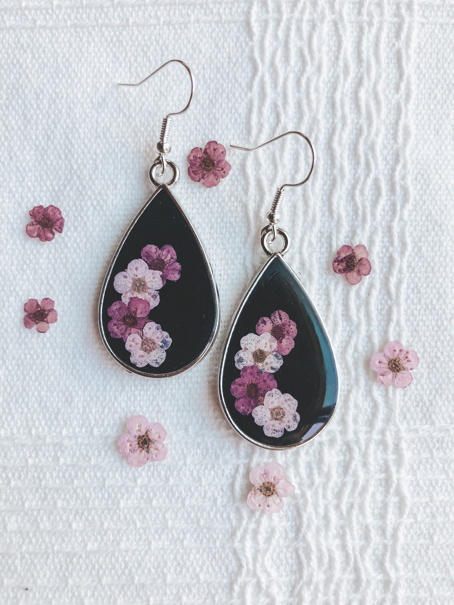 Handmade Pressed Flower Epoxy Resin Gold Dangle Drop Earrings Etsy