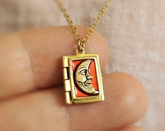 Médaillon VINTAGE lune, médaillon livre, médaillon photo, collier lune rouge, cadeau pour un ami, cadeau d'anniversaire, cadeau pour soeur, cadeau mignon pour amoureux des livres