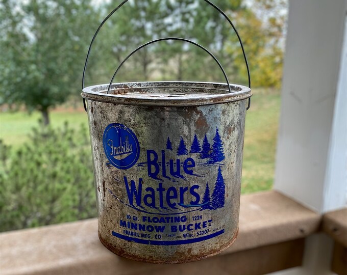 Frabills Blue Waters Floating Minnow Bucket 1224 Blue on Silver Fishing