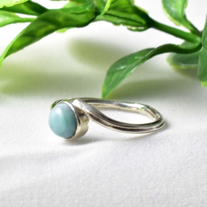 Christmas Ring Women Ring Antique Ring Sterling Silver Ring with Larimar Round cabochon
