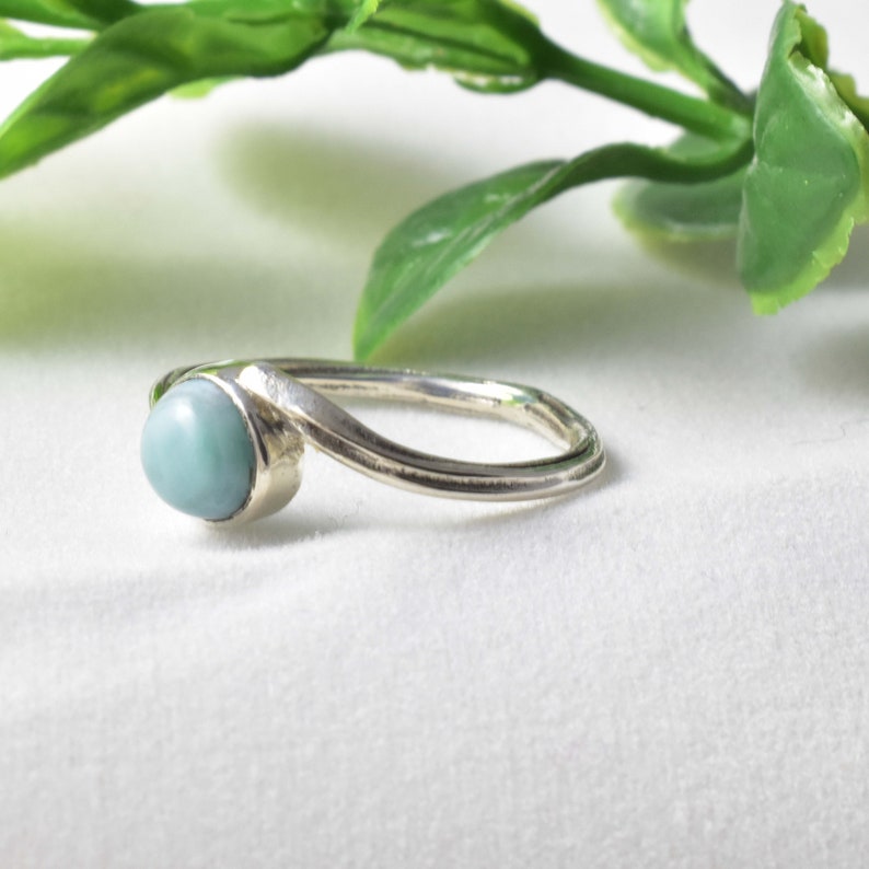 Christmas Ring Women Ring Antique Ring Sterling Silver Ring with Larimar Round cabochon