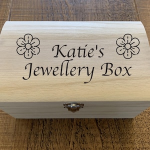 Joyero de madera personalizado, grabado con el nombre que elijas. Regalo de Navidad, cumpleaños o para niños.