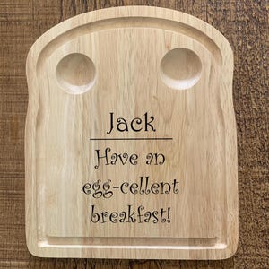 Gepersonaliseerde eier- en toastplank. Egg and Soldiers, Dippy Egg Board voor ontbijt. Pasen, Moederdag, verjaardag, kerstcadeau-idee