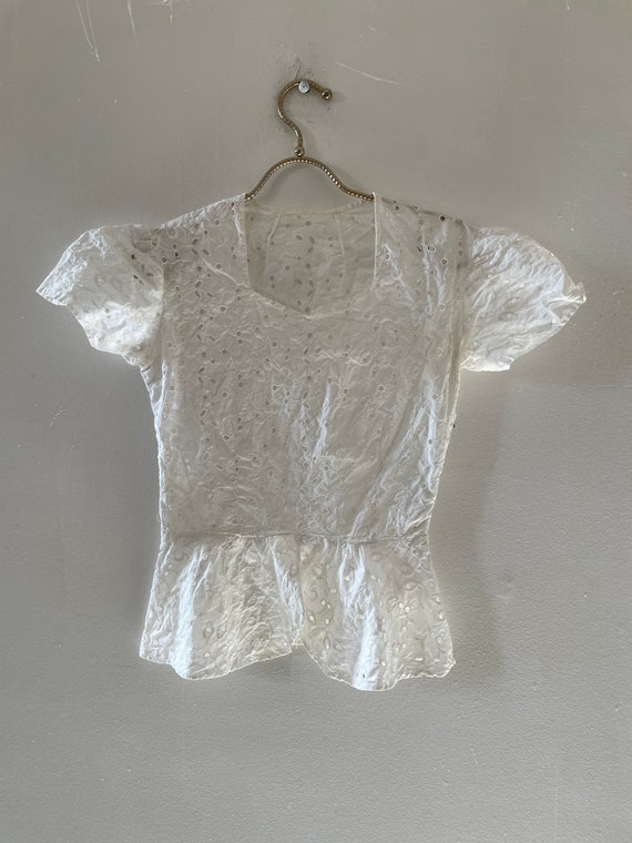 Vintage 1940s White Eyelet Hollow Out Puff Sleeve