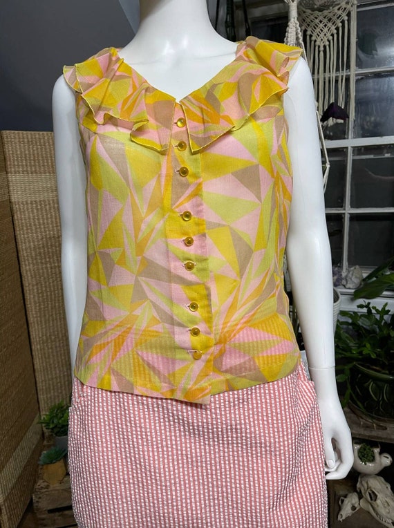 Vintage Abstract Sleeveless Ruffle Blouse