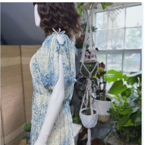 Vintage Floral Maxi Dress - image 5