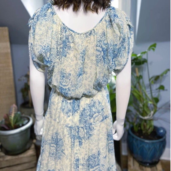 Vintage Floral Maxi Dress - image 6