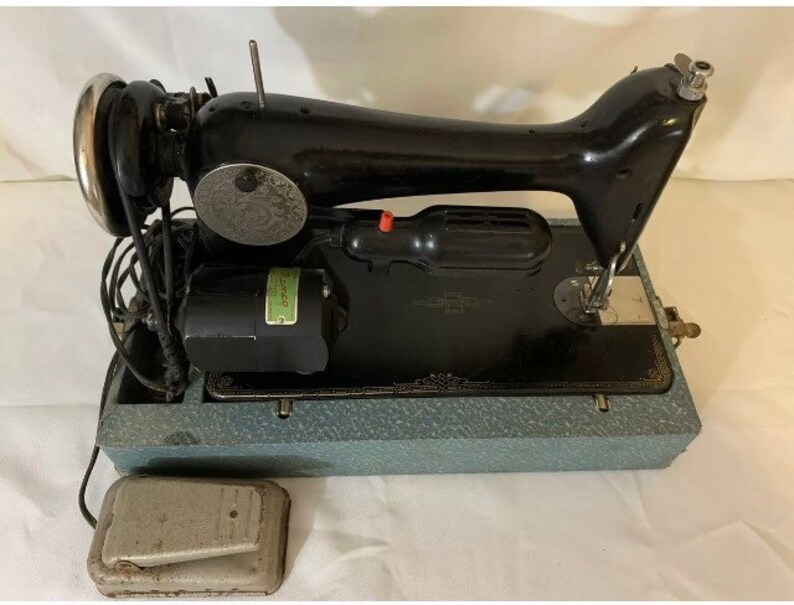 Vintage Electric Singer Sewing Machine 99k. Condition is Used. Etsy