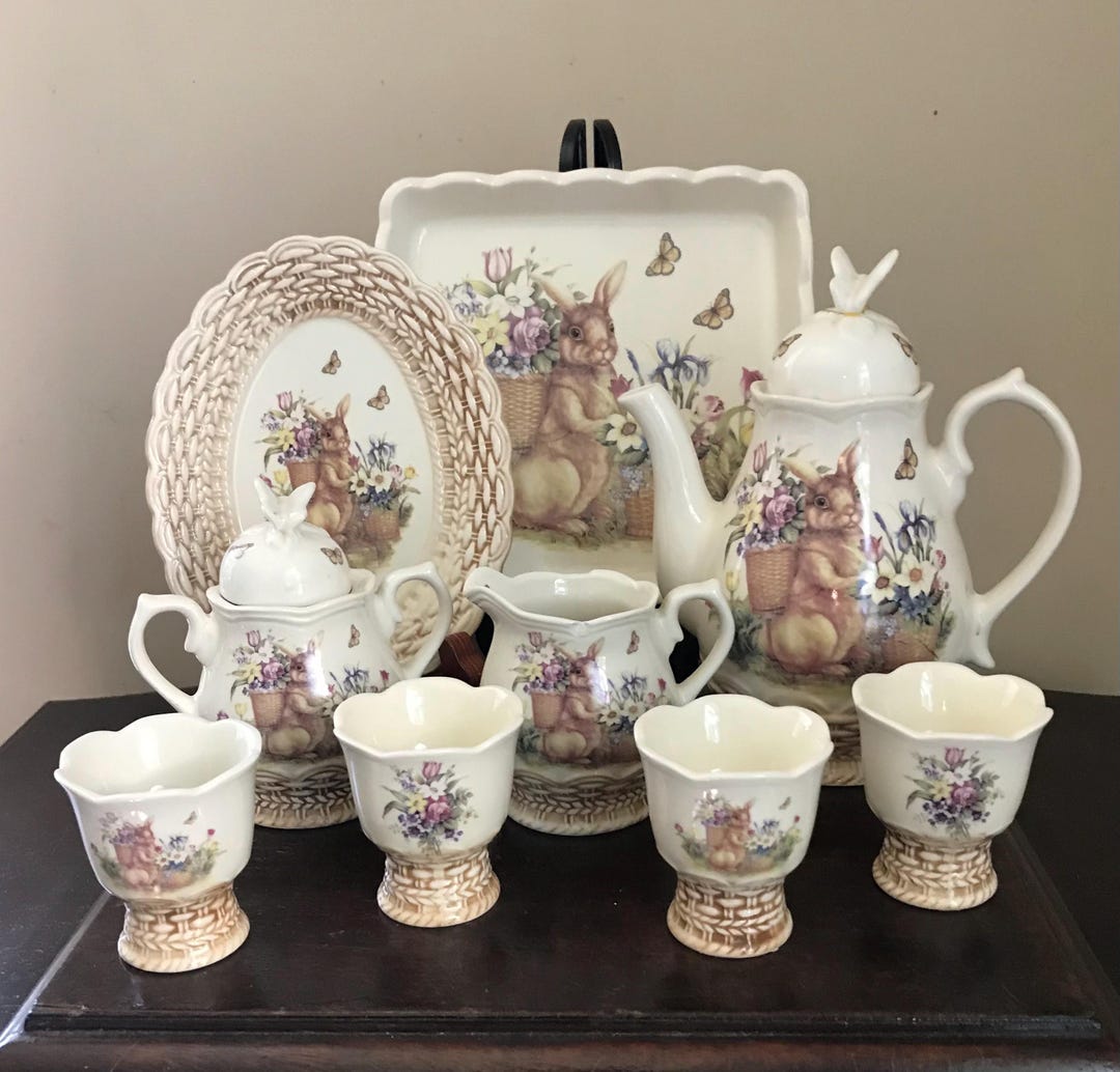 Cracker Barrel “easter Treasures” Traditional Collection L Bunny Tea ...
