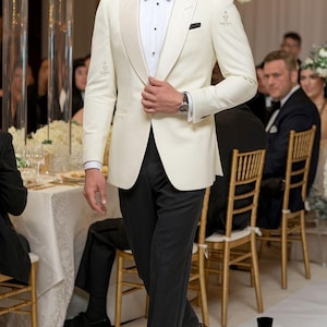 Premium Ivory White Tuxedo Peak Lapel Jacket for Dinner, Party, Wedding Coat for Men Prom Night Tuxedo for Men