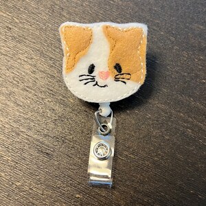Kitty badge reel, Cat badge reel