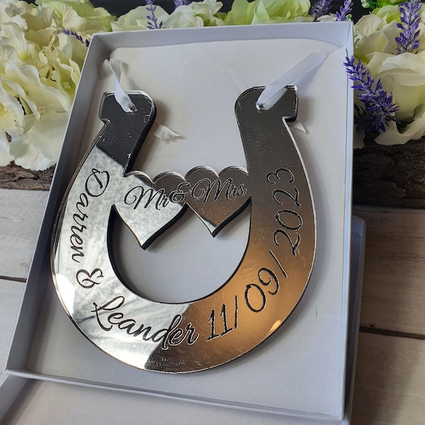 Wedding gift, horse shoe gift, personalised wedding bride gift. horse shoe for bride.   gift box and card included.