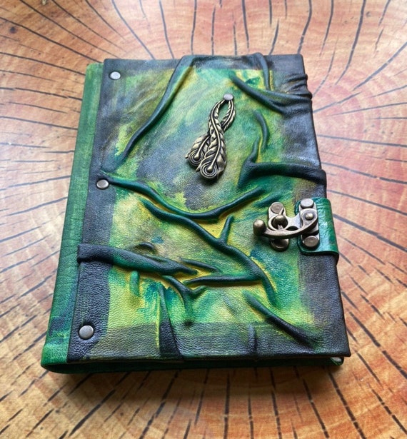 Embossed Leather Journal - Leather Diary Books -  leather notebook - 8x6 Handmade Leather Notebook - Leather Sketchbook - Travel Notebooks