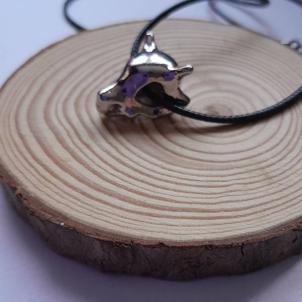 Collier tête de mort cube