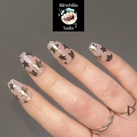 Stars Nail Designs to Add Magic to Your Outfit – Lavis Dip Systems Inc