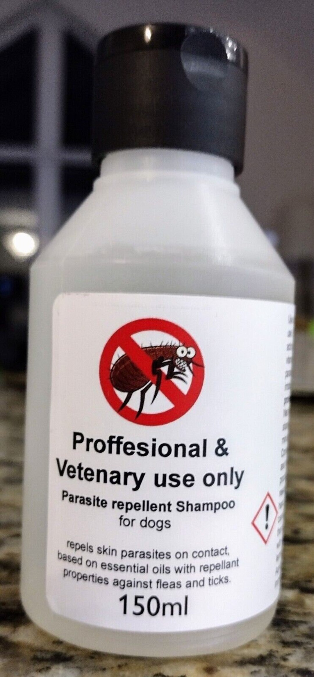 Excellent Flea and Tick Shampoo for Dogs. Kills Fleas on Contact Really