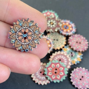 50pcs Painted Flower Wood Buttons for Handwork Sewing Scrapbook