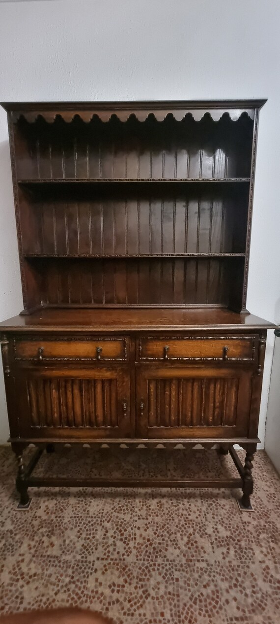Vintage Oak Dresser With Scallop Detail - Etsy