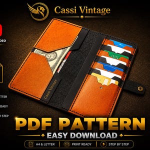 Puede incluir: Cartera de cuero naranja y negro abierta, con múltiples ranuras para tarjetas y un compartimento para billetes. Se muestran billetes y tarjetas de crédito. El texto "Cassi Vintage" está presente. También se incluye el texto "PDF PATTERN EASY DOWNLOAD".