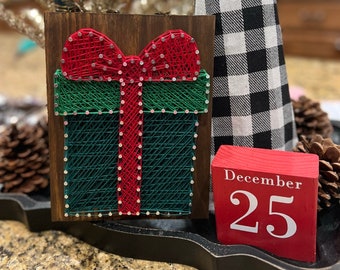 Christmas Present / Gift Box String Art