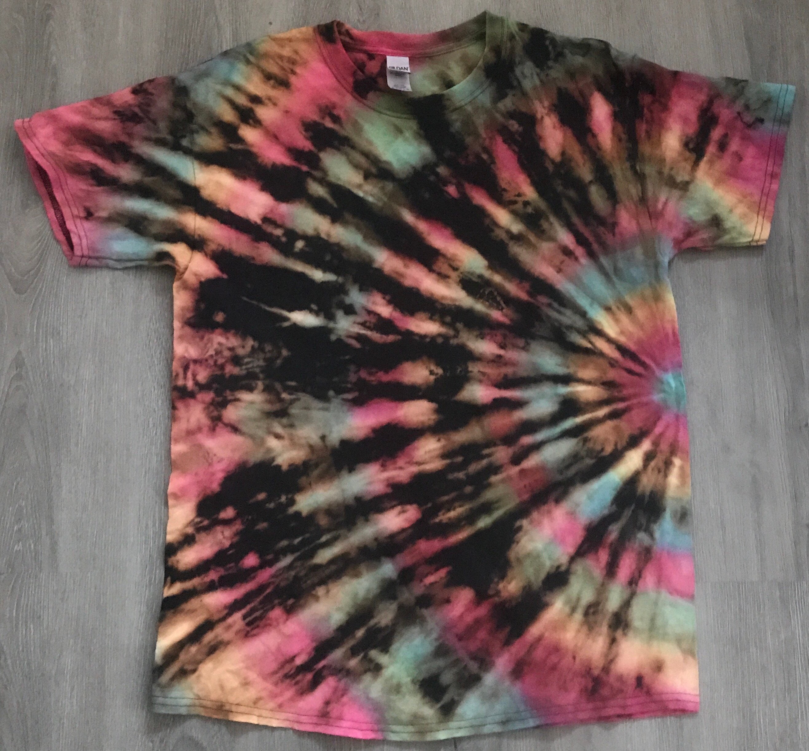 Download Reverse Fan Design with Color | Etsy