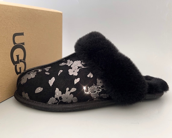 UGG SCUFFETTE II Floral Foil Slippers Embellished With Beautiful