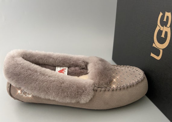 bord scheiden Comorama UGG DAKOTA SPILL Suede Indoor/outdoor Slippers Embellished - Etsy