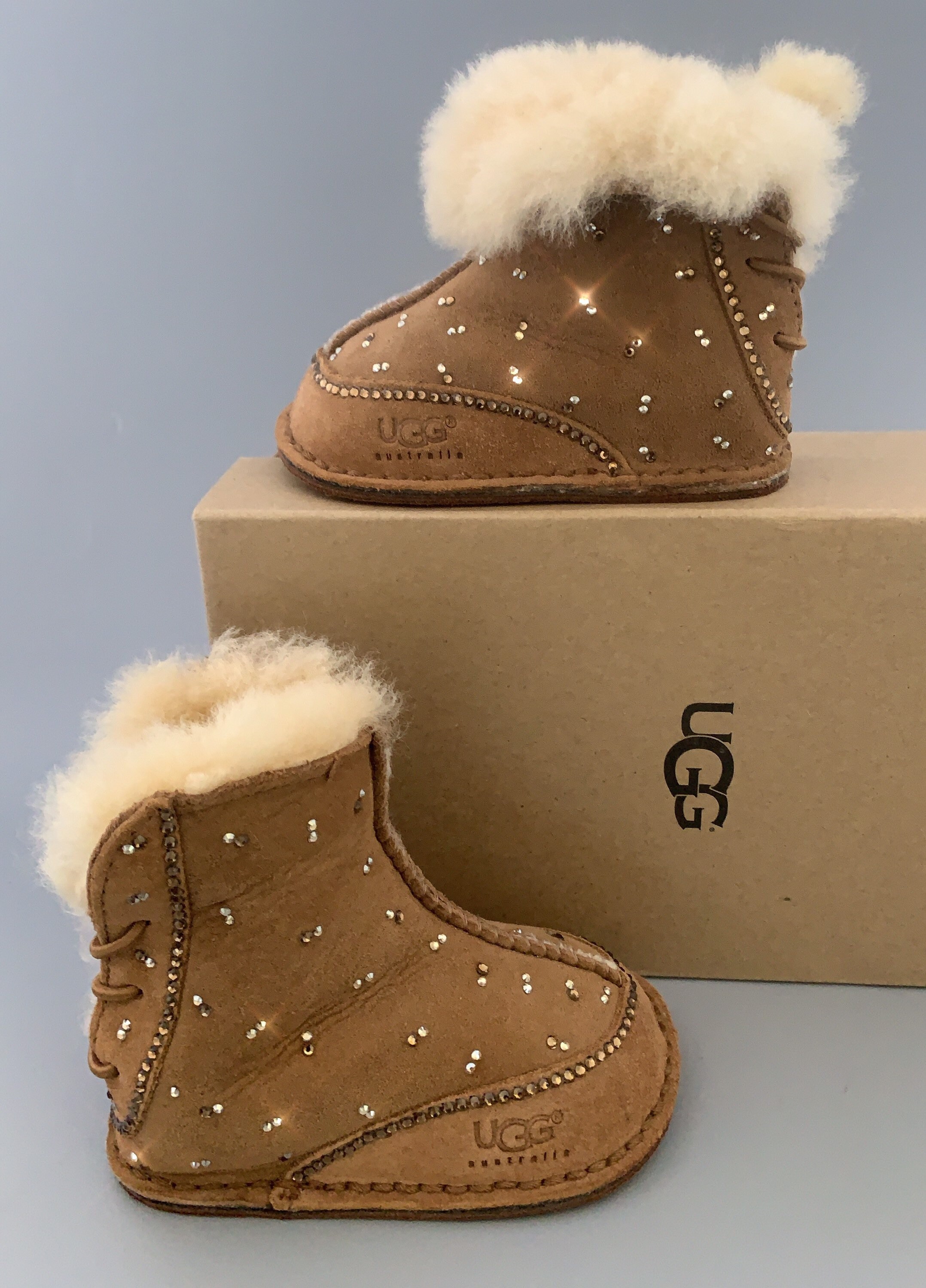 Lv ugg boots Kids • 8-2.5 • - Kallos Belle Personalised