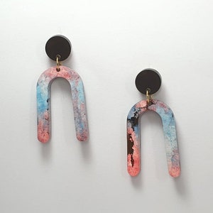 Resin earrings with Petri Dish effect