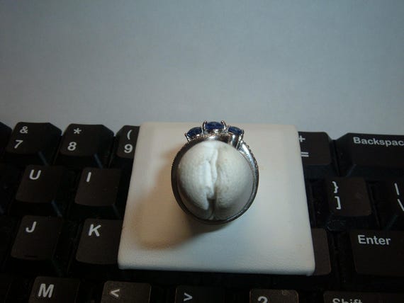 Sterling silver ring featuring three oval blue sa… - image 5