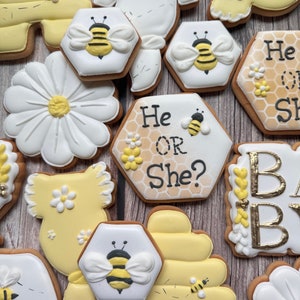 Bumble Bee Themed Gender Reveal Gender Neutral Baby Shower Decorated ...