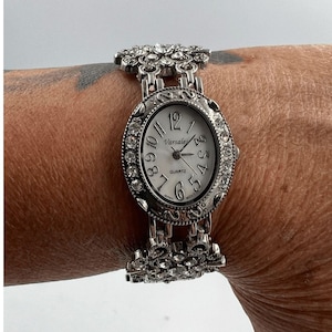 Varsales quartz watch sale