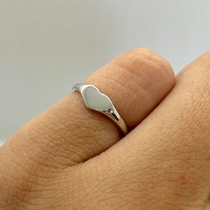 14K Heart Signet Pinky Ring White Gold, Petite Pinky Signet Ring for Women, Dainty Plain Heart Ring, Personalized Heart Signet Band for Her
