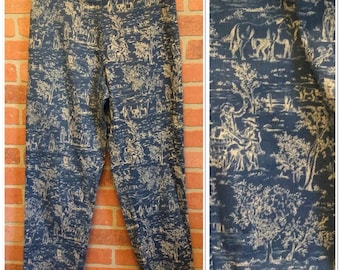Vintage blue & white prairie printed Womens petite size 12 cottagcore Pants
