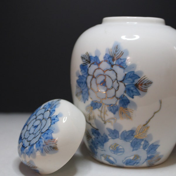 Vintage Japanese Porcelain Ceramic Ginger Jar Urn with Lid Floral Design