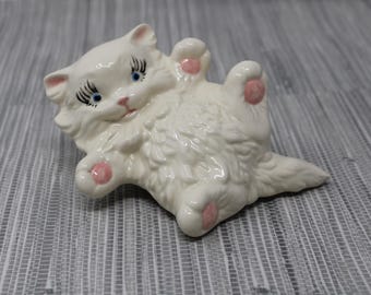 Vintage Hand-Painted Ceramic Kitten Wall Hanging