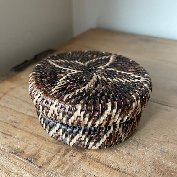Small Basket With Lid Etsy