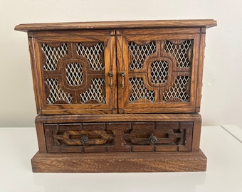 Caixa de joias vintage em madeira Mele | Baú de joias moderno de meados do século | Fabricado no Japão | Armário de joias de madeira com gavetas | Decoração para casa em estilo moderno de meados do século