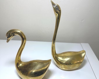 Vintage Brass Swan Figurines Set of 2, Medium Brass Swans, Swan Statues, Cottage Decor, Brass Animal
