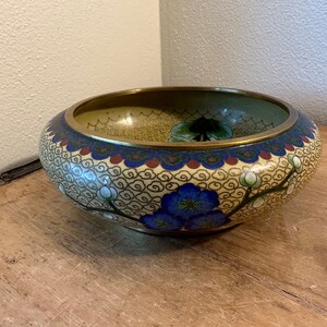 Beautiful Vintage Enamel Brass Cloisonné Flat Round Vase | Chinoiserie | 6.5&quot; Size