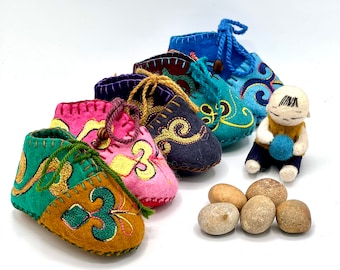 Baby Booties made from Pure Merino Wool Felt sizes from 0 to 15 Months.