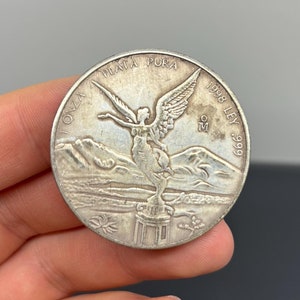 Restrike 1998 Silver-Plated Libertad Coin – Iconic Mexican Design & Timeless Elegance