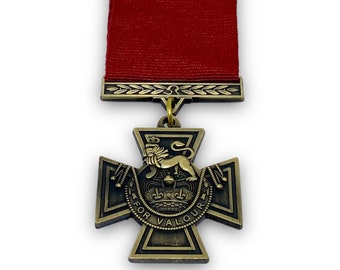 Victorian Cross military war medal United Kingdom replica for military merit, military award, British medal of honor